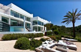 Villa – Ibiza, Balearen, Spanien. 7 900 €  pro Woche