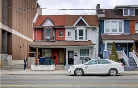 Stadthaus – Dufferin Street, Toronto, Ontario,  Kanada. C$1 216 000
