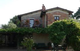 Villa – Trequanda, Toskana, Italien. 750 000 €