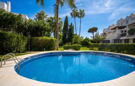 4-zimmer stadthaus 330 m² in Marbella, Spanien. 1 695 000 €