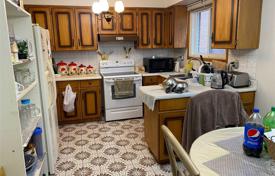 10-zimmer stadthaus in North York, Kanada. C$1 315 000