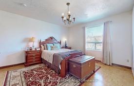 12-zimmer haus in der stadt in Old Toronto, Kanada. C$2 354 000