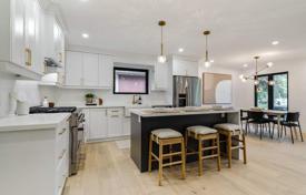 11-zimmer haus in der stadt in Etobicoke, Kanada. C$2 119 000