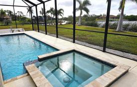 Haus in der Stadt – Port Charlotte, Florida, Vereinigte Staaten. $815 000