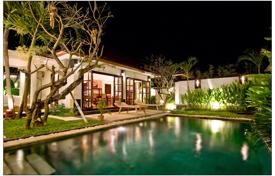 Villa – Seminyak, Bali, Indonesien. 2 600 €  pro Woche