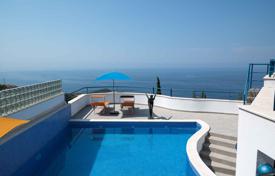 Villa 600 m² in Blizikuće, Montenegro. 1 199 000 €