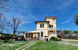5-zimmer villa 350 m² in Monte San Savino, Italien. 990 000 €