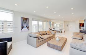 Eigentumswohnung – Hallandale Beach, Florida, Vereinigte Staaten. 631 000 €