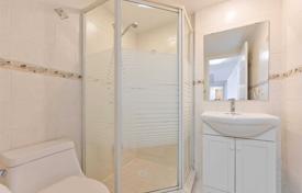 5-zimmer wohnung in Scarborough, Kanada. C$921 000