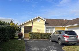 Haus in der Stadt – West End, Miami, Florida,  Vereinigte Staaten. $611 000