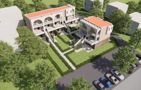 New residential complex with apartments in Nikiti, Griechenland. ab 170 000 €