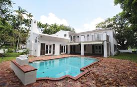 9-zimmer villa 402 m² in Coral Gables, Vereinigte Staaten. $1 750 000