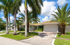Villa – North Miami, Florida, Vereinigte Staaten. $1 450 000
