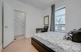 6-zimmer haus in der stadt in Etobicoke, Kanada. C$1 714 000