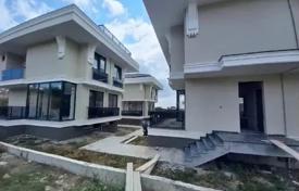 4-zimmer villa 280 m² in Beylikdüzü, Türkei. $522 000