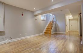 11-zimmer haus in der stadt in Scarborough, Kanada. C$1 811 000