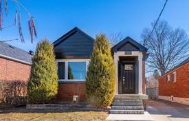 2-zimmer haus in der stadt in East York, Kanada. C$1 064 000