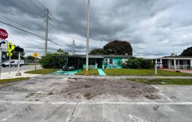 5-zimmer haus in der stadt 167 m² in Miami Gardens, Vereinigte Staaten. $500 000