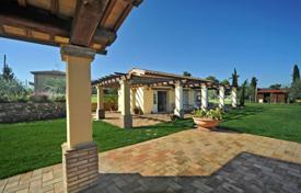 Villa – Sinalunga, Toskana, Italien. 950 000 €