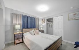 3-zimmer haus in der stadt 90 m² in Miami, Vereinigte Staaten. $699 000