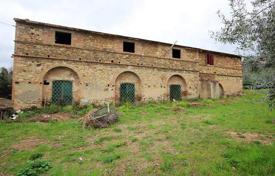 Farm – Castagneto Carducci, Toskana, Italien. 749 000 €