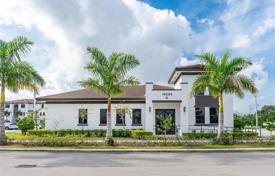 Eigentumswohnung – West End, Miami, Florida,  Vereinigte Staaten. $415 000