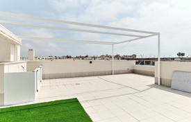 2-zimmer einfamilienhaus 106 m² in Torrevieja, Spanien. 380 000 €