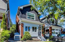 Haus in der Stadt – East York, Toronto, Ontario,  Kanada. C$1 148 000
