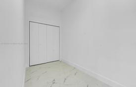 5-zimmer haus in der stadt 330 m² in Miami, Vereinigte Staaten. $1 695 000