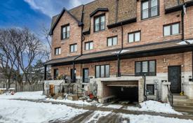 Stadthaus – North York, Toronto, Ontario,  Kanada. C$1 150 000