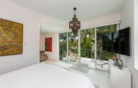 Haus in der Stadt – Pine Tree Drive, Miami Beach, Florida,  Vereinigte Staaten. $3 499 000