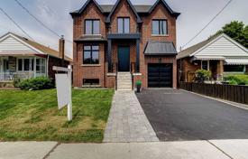 4-zimmer haus in der stadt in East York, Kanada. C$2 176 000