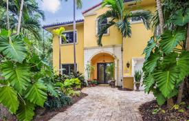 Villa – Miami, Florida, Vereinigte Staaten. 1 582 000 €