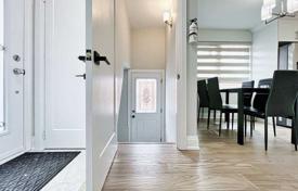 10-zimmer haus in der stadt in Scarborough, Kanada. C$1 289 000