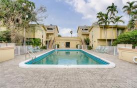 Haus in der Stadt – Coral Springs, Florida, Vereinigte Staaten. $332 000