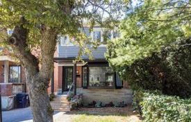 6-zimmer haus in der stadt in Etobicoke, Kanada. C$1 763 000