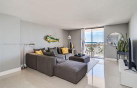 2-zimmer appartements in eigentumswohnungen 120 m² in South Ocean Drive, Vereinigte Staaten. $585 000