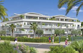 Neubauwohnung – Villeneuve-Loubet, Côte d'Azur, Frankreich. 558 000 €