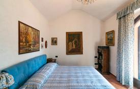 12-zimmer villa in Guanzate, Italien. Price on request