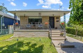 4-zimmer haus in der stadt in Etobicoke, Kanada. C$1 711 000