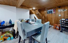 10-zimmer haus in der stadt in Scarborough, Kanada. C$1 497 000