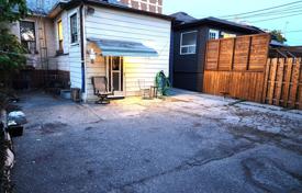 10-zimmer haus in der stadt in York, Kanada. C$1 153 000