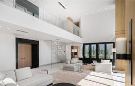 7-zimmer wohnung 977 m² in Collins Avenue, Vereinigte Staaten. $15 000 000