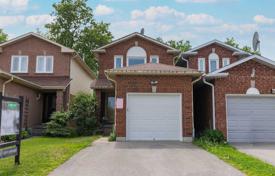 Haus in der Stadt – Scarborough, Toronto, Ontario,  Kanada. C$958 000