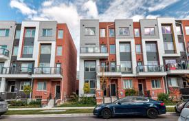 9-zimmer stadthaus in North York, Kanada. C$1 663 000