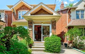 3-zimmer haus in der stadt in Old Toronto, Kanada. C$1 976 000