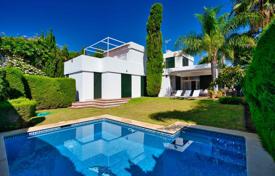 Villa – Estepona, Andalusien, Spanien. 1 400 000 €