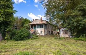Farm in Poppi, Italien. 790 000 €