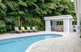 Haus in der Stadt – Old Cutler Road, Coral Gables, Florida,  Vereinigte Staaten. $5 930 000
