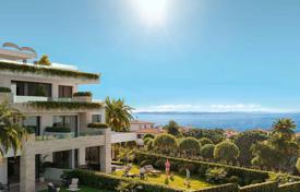 3-zimmer penthaus 318 m² in Estepona, Spanien. 900 000 €